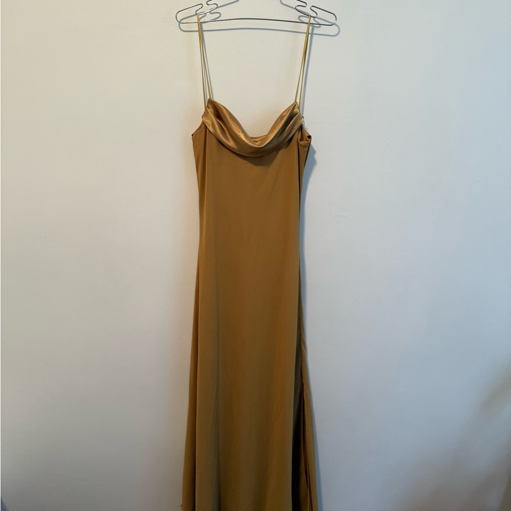 Elegant Gold Women's Dress